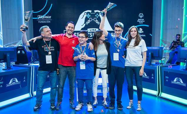 Entrega  de premios del campeonato de eSports Unificados celebrado en junio