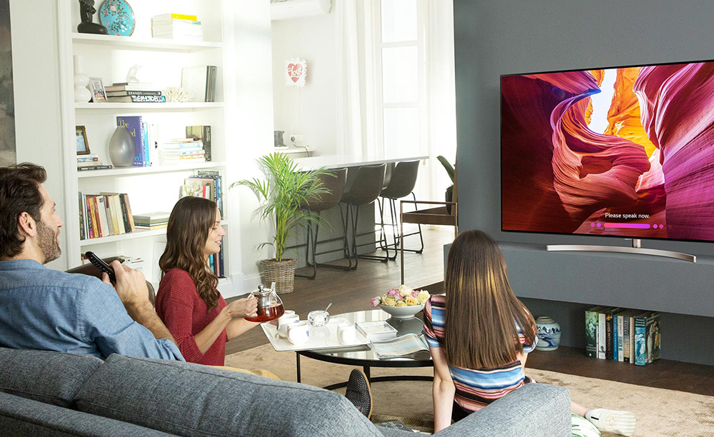 Imagen comercial de un televisor LG AI ThinQ