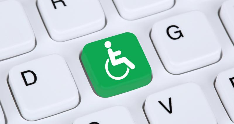 Imagen de un teclado representando una silla de ruedas en una de sus teclas