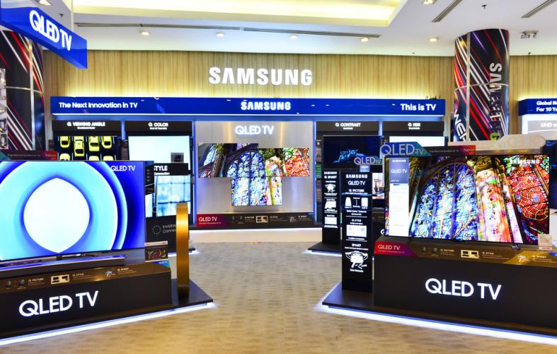 Stand de Samsung con sus televisores QLED