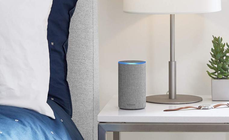 Imagen comercial de un dispositivo Amazon Echo
