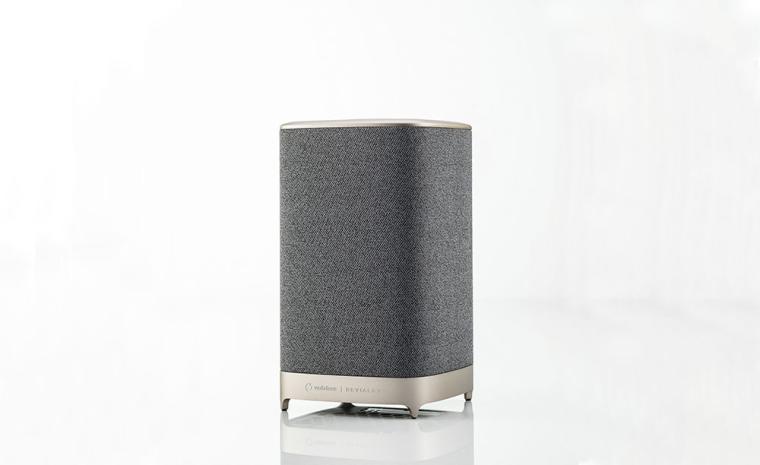 Imagen comercial del altavoz inteligente &Aacute;tika