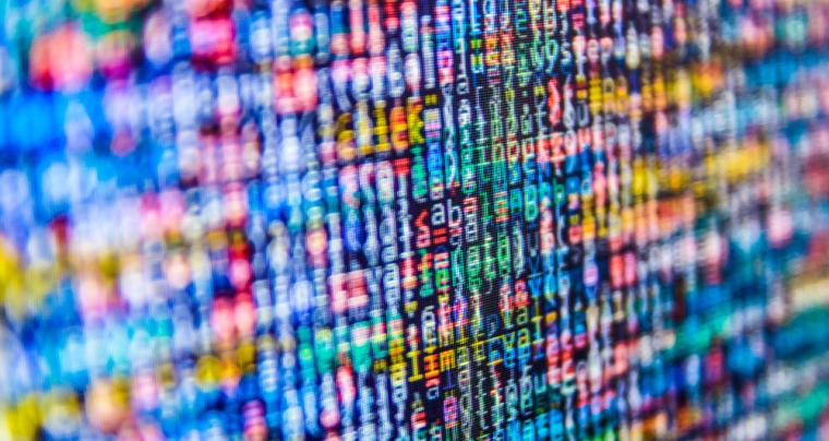 Panel de datos con caracteres en distintos colores