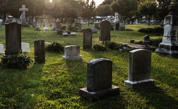 Fotograf&iacute;a de un cementerio