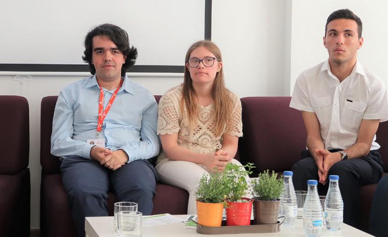 Fotograf&iacute;a de varios participantes en el Foro EmpleaTIC