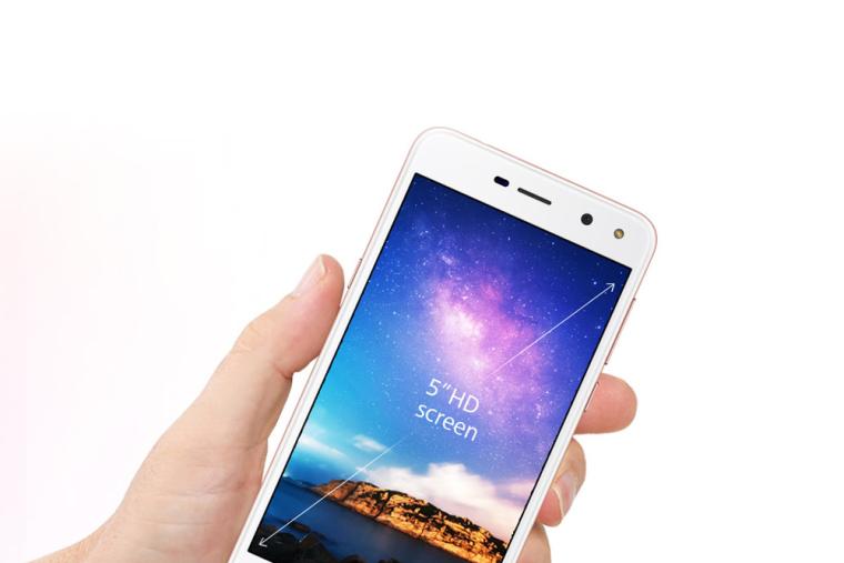 Imagen de un tel&eacute;fono m&oacute;vil Huawei Y6 destacando sus 5 pulgadas de pantalla