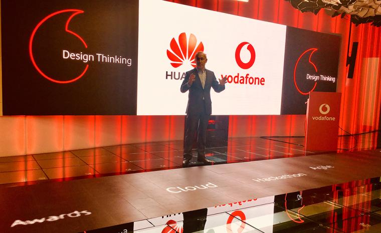 El consejero delegado de Vodafone Espa&ntilde;a, Antonio Coimbra, durante la presentaci&oacute;n de la primera llamada sobre 5G