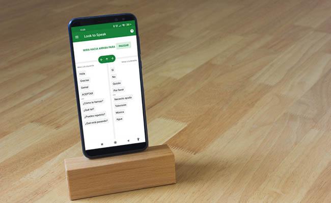 Un m&oacute;vil Android muestra un pantallazo de Look to Speak