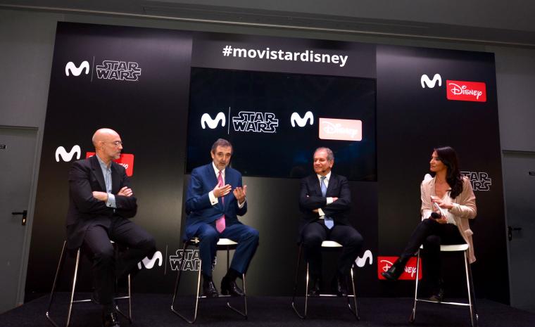 Los responsables de Telef&oacute;nica Espa&ntilde;a y The Walt Disney Company durante la presentaci&oacute;n del acuerdo