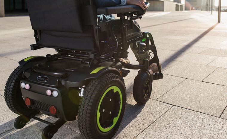 Imagen promocional de la silla Quickie Q200 R