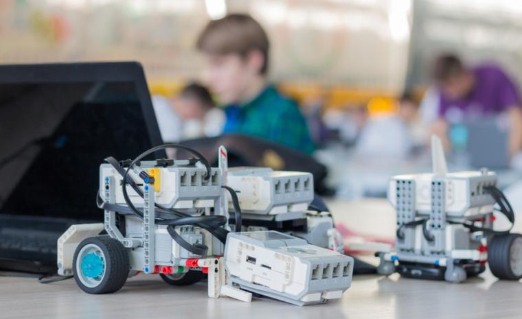Un aula sobre robotizaci&oacute;n y tecnolog&iacute;a
