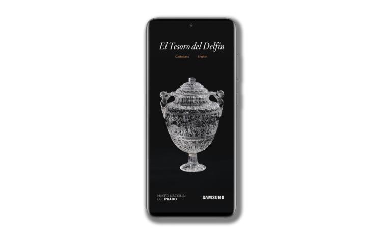 Imagen de un tel&eacute;fono m&oacute;vil con la aplicaci&oacute;n El Tesoro del Delf&iacute;n