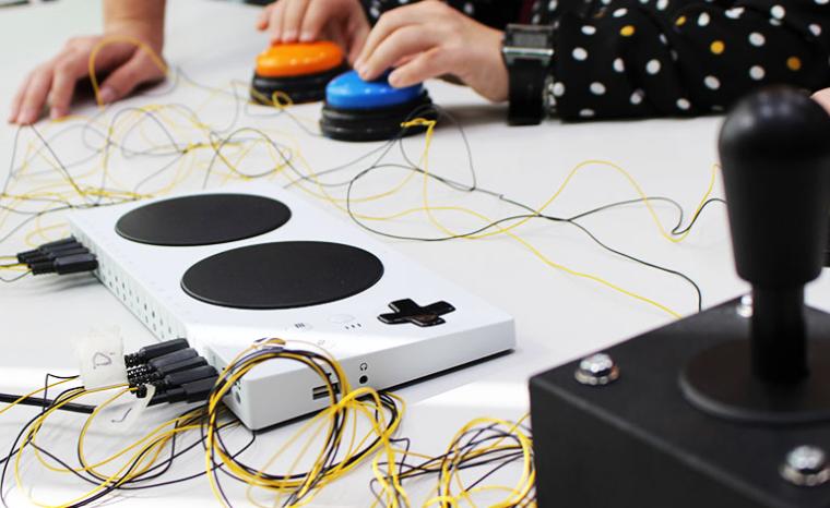 Fotograf&iacute;a del Xbox Adaptive Controller